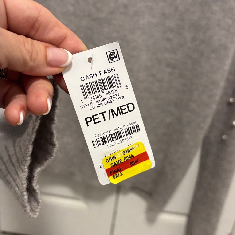 NWT 100%Cashmere Charter Club Light Gray V-Neck Sweater with Pearl Details - Picture 5 of 5